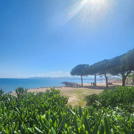 Pres De La Mere Yourhosthelper