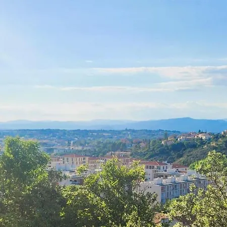 Дом отдыха Pres De La Mere Yourhosthelper Сен-Рафаэль