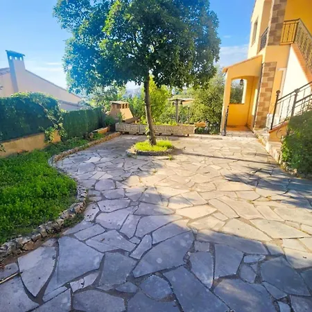 Dom wakacyjny Pres De La Mere Yourhosthelper *