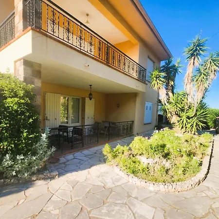 Pres De La Mere Yourhosthelper 度假居