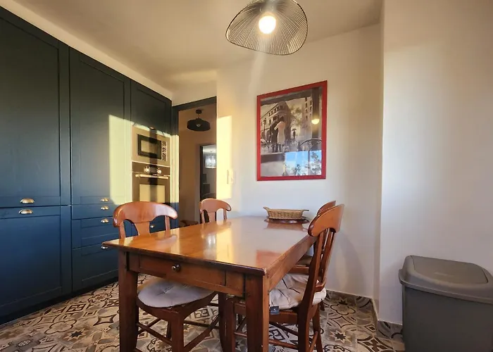 Pres De La Mere Yourhosthelper Tatil Evi